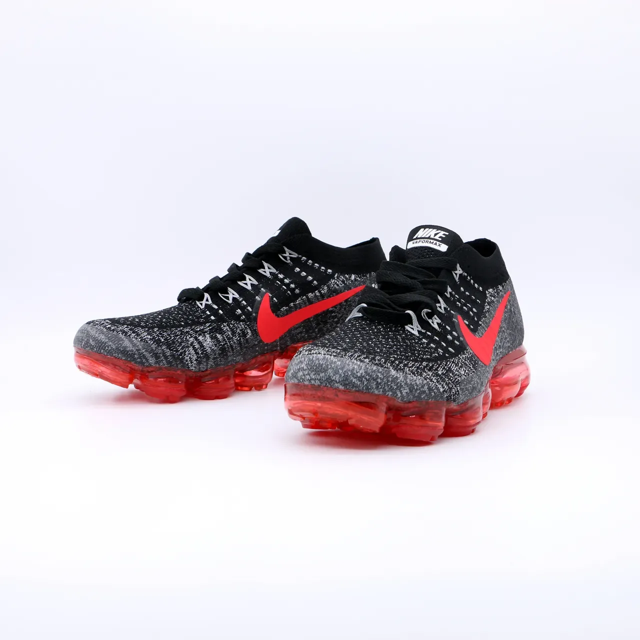 Nike Air VaporMax Flyknit Chaussures de course Noir Gris Rouge 6