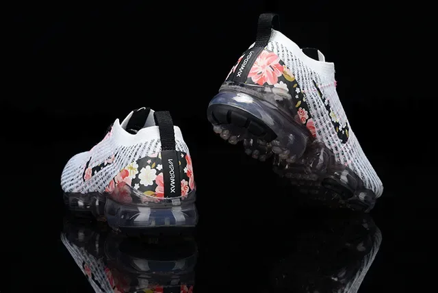 Nike Air VaporMax Flyknit Floral Print Lifestyle Sneakers 3