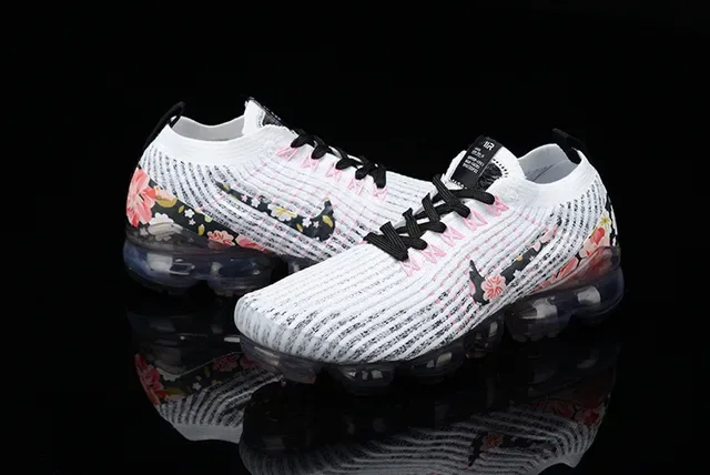 Nike Air VaporMax Flyknit Floral Print Lifestyle Sneakers 7