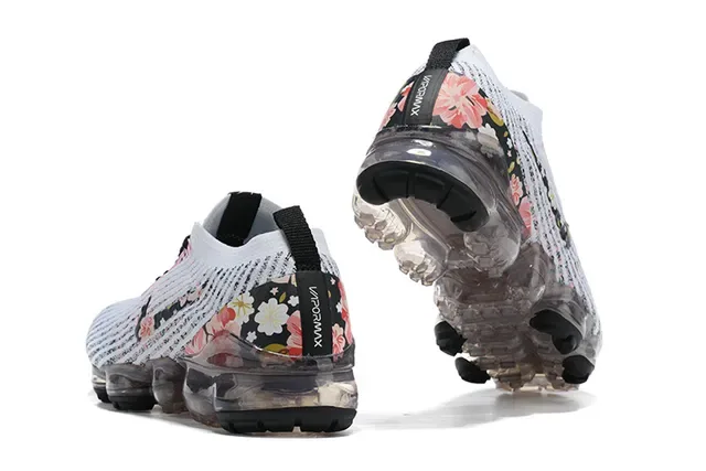 Nike Air VaporMax Flyknit Floral Print Lifestyle Sneakers 15