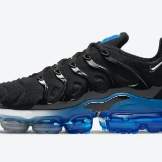Nike Air VaporMax Plus Black and Blue Lifestyle Sneakers