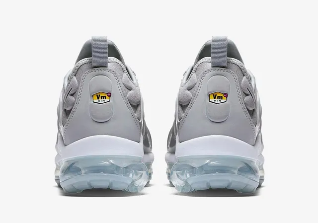 Nike Air VaporMax Plus Gradient Purple Gray Lifestyle Sneakers 2
