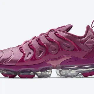 Nike Air VaporMax Plus Magenta Lifestyle Sneakers