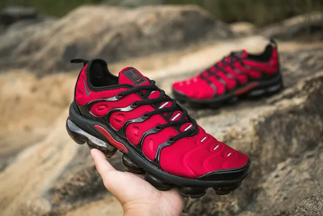 Nike Air VaporMax Plus Red Black Lifestyle Sneakers 7