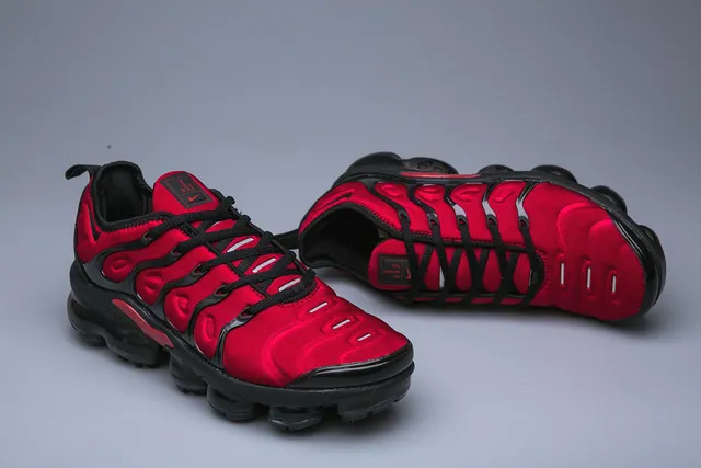 Nike Air VaporMax Plus Red Black Lifestyle Sneakers 14