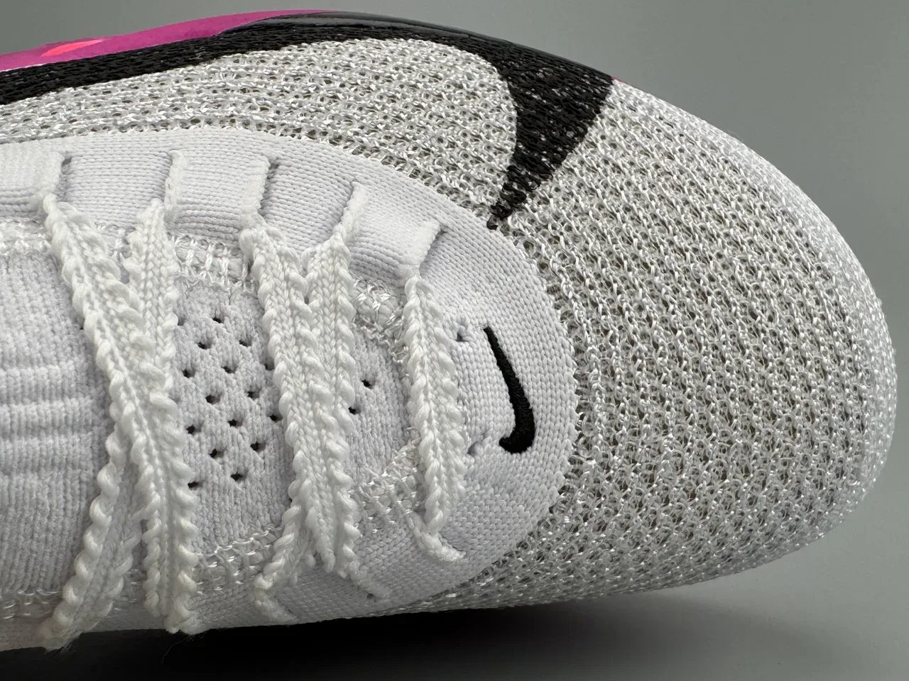 Nike Air Zoom Alphafly 3 Branco Preto Magenta Tênis de corrida 4