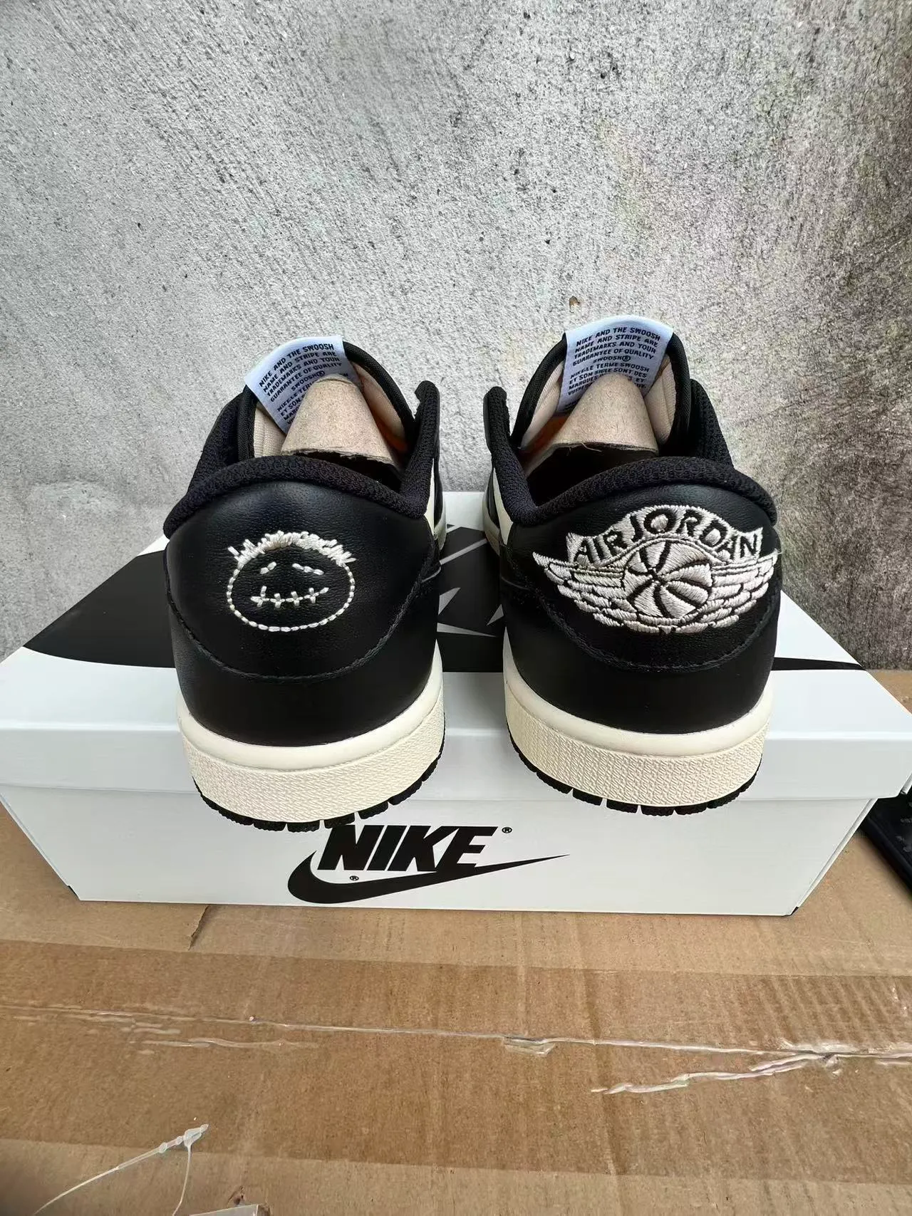 Nike Beige Black Low-Top Leather-Paneled Lifestyle Sneakers 9