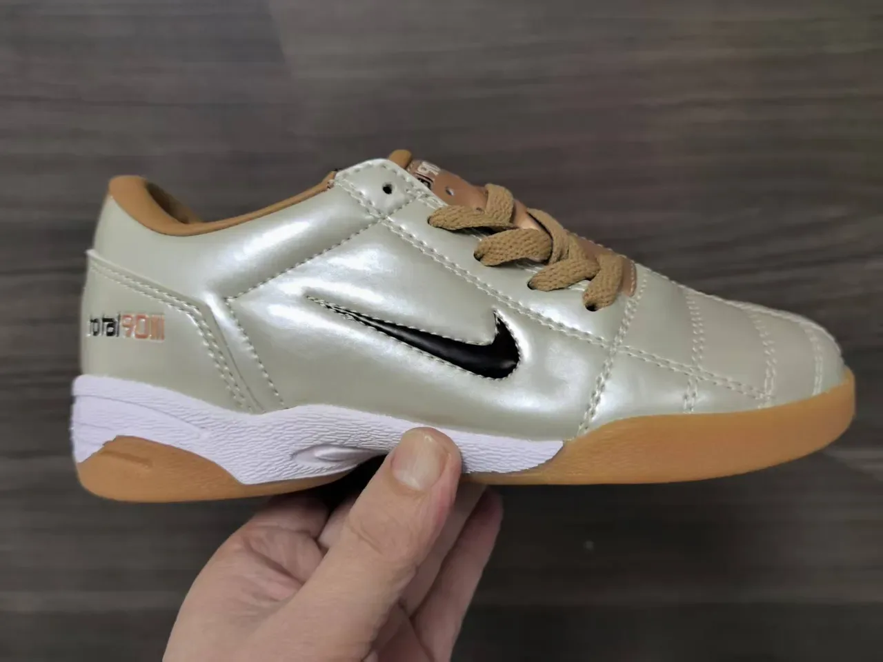 Nike Beige Brown Quilted Metallic Upper Gum Rubber Outsole Indoor Soccer Shoes 7