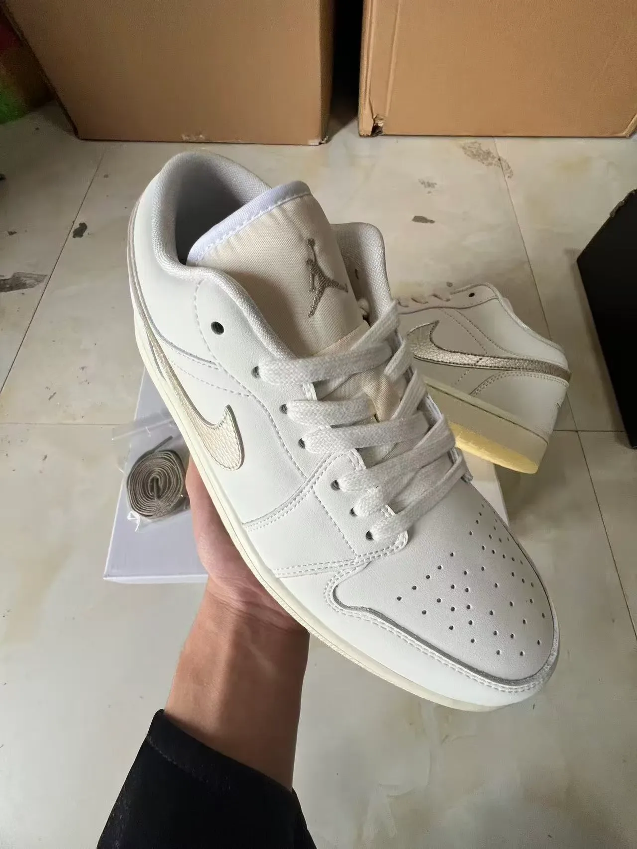 Nike Beige Silver Low-Top Leather Upper Lifestyle Sneakers 2