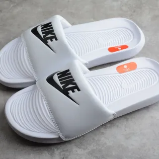 Nike Benassi JDI White Black Orange चप्पल