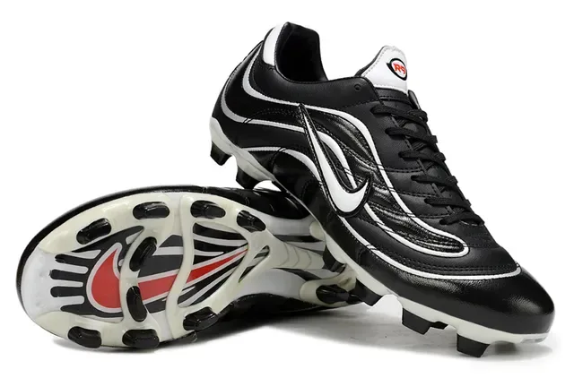 Nike Black and White Wave-Piped Firm-Ground Soccer Shoes 3
