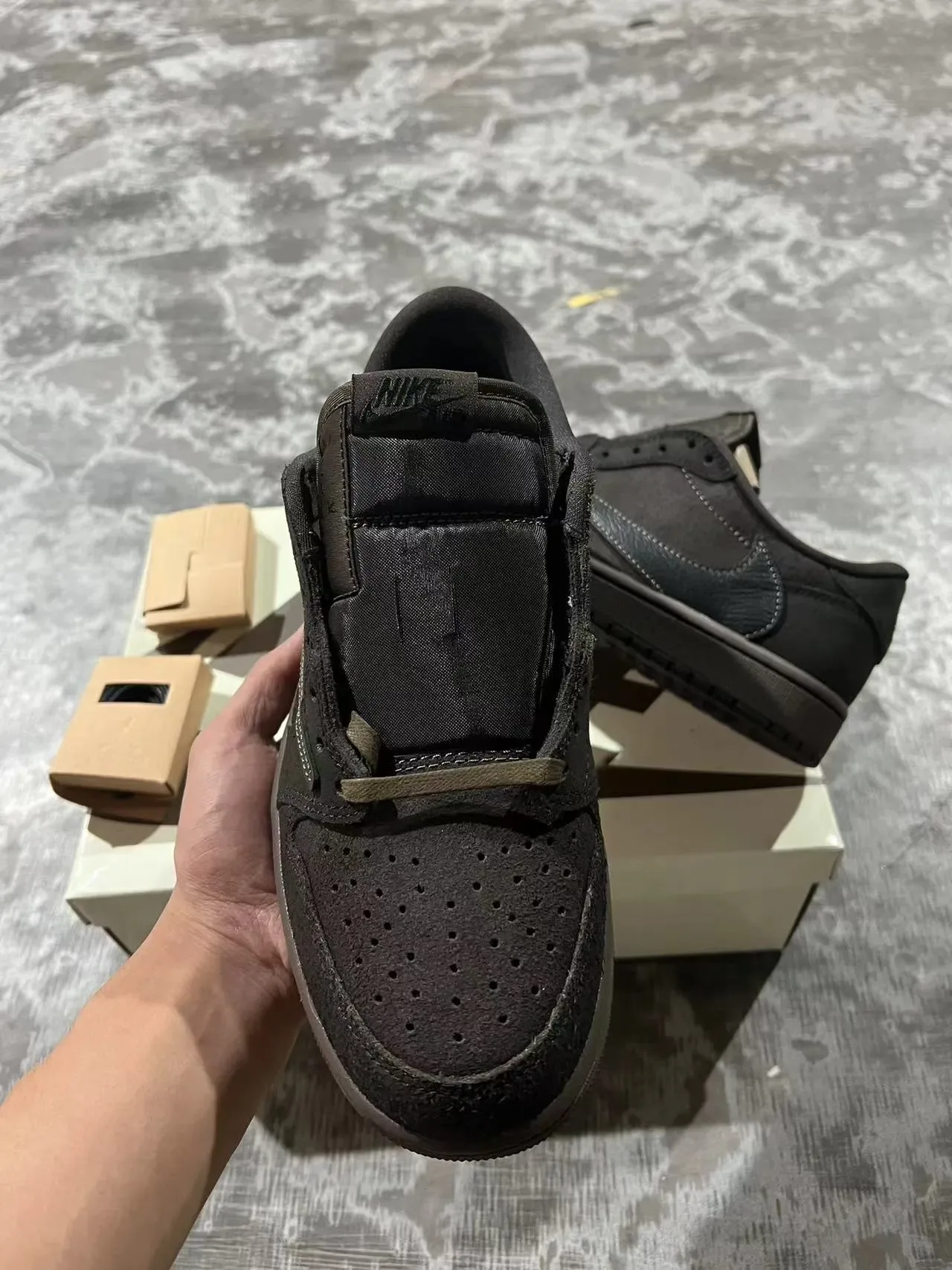 Nike Black Brown Low-Top Mixed-Material Upper Lifestyle Sneakers 3