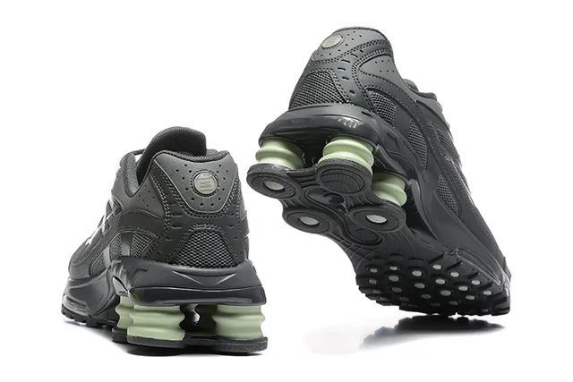 Nike Black Green Low-Top Mesh And Synthetic Overlay Upper Lifestyle Sneakers 3