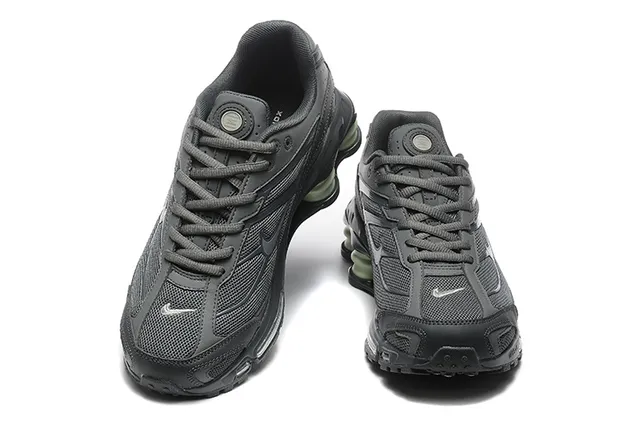 Nike Black Green Low-Top Mesh And Synthetic Overlay Upper Lifestyle Sneakers 4