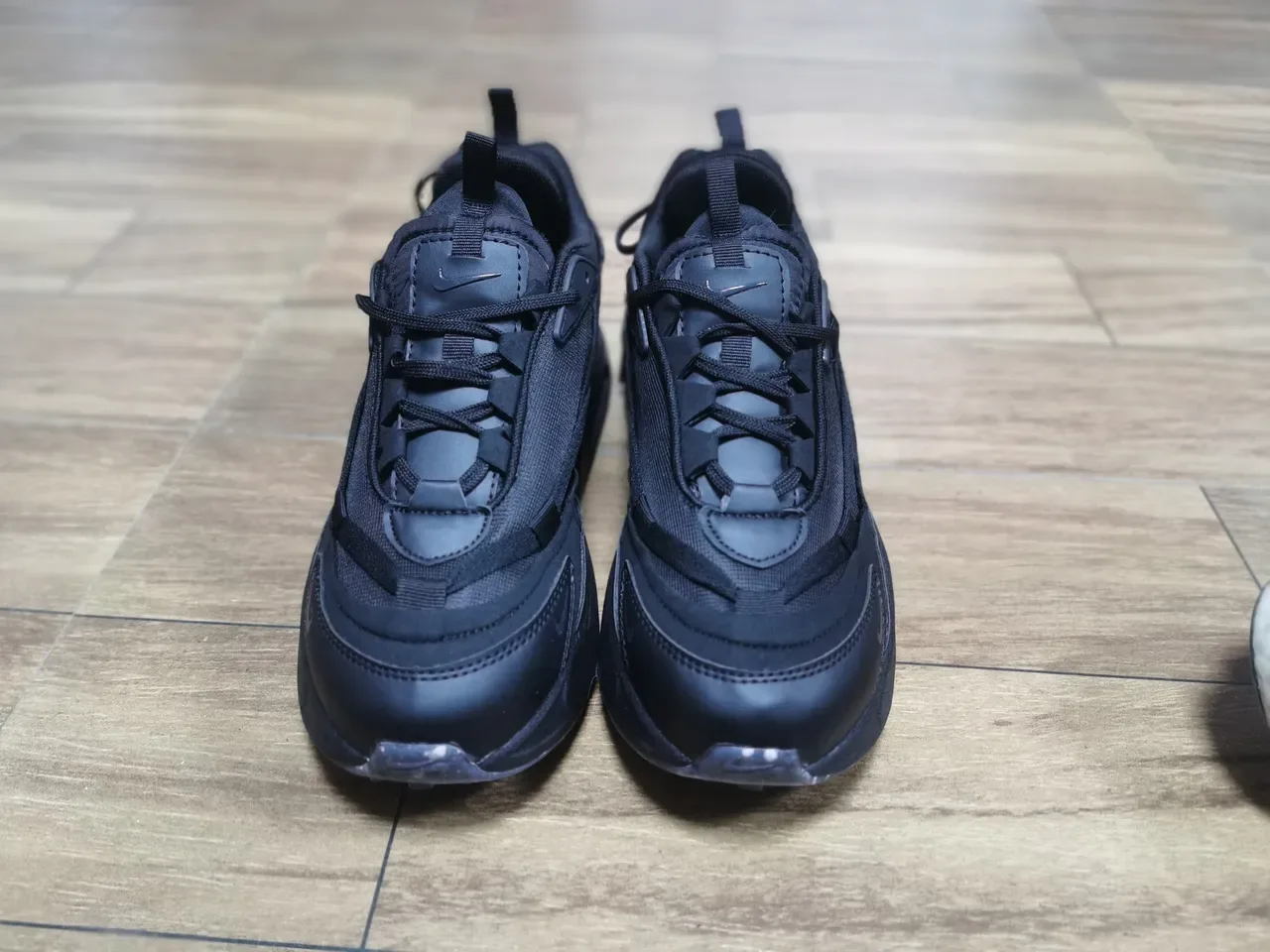 Nike Chaussures Lifestyle Noires Monochromatiques avec Upper en Malla Synthétique en Couches 3