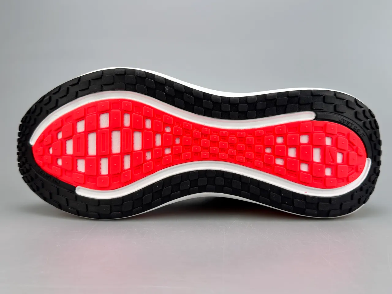 Nike Black Multicolor Engineered Mesh Upper Multi-Layered Wavy Midsole Running Shoes 6