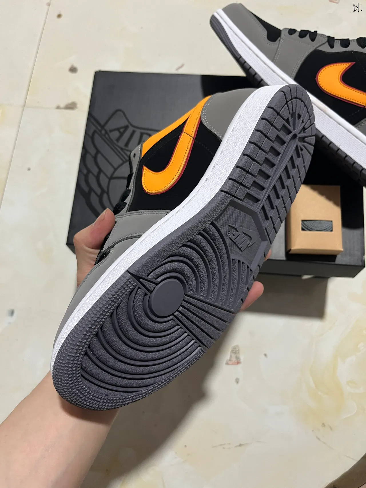 Nike Black Orange Low-Top Cupsole Lifestyle Sneakers 4
