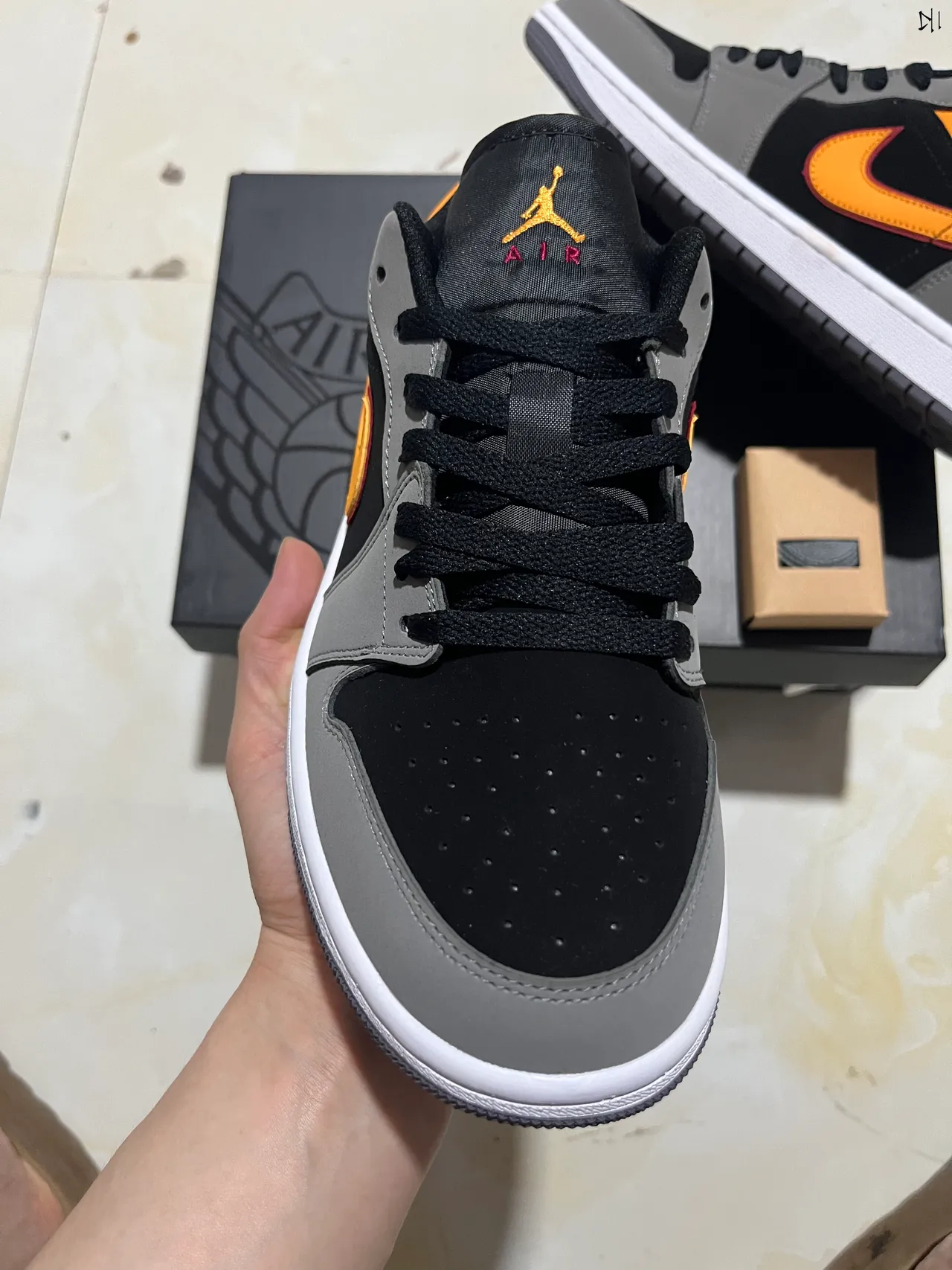 Nike Black Orange Low-Top Cupsole Lifestyle Sneakers 7