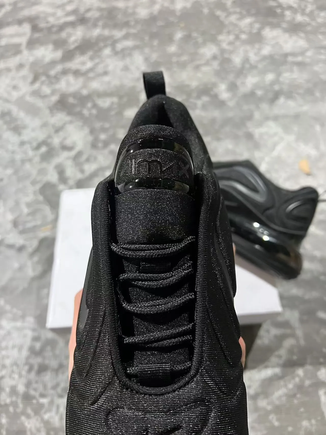 Nike Black Silver Full-Length Visible Air Unit Wave-Shaped Synthetic Overlays Lifestyle Sneakers 4