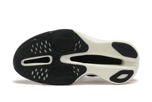 Nike Black Silver Knit Upper Asymmetric Sculpted Midsole Running Shoes 5
