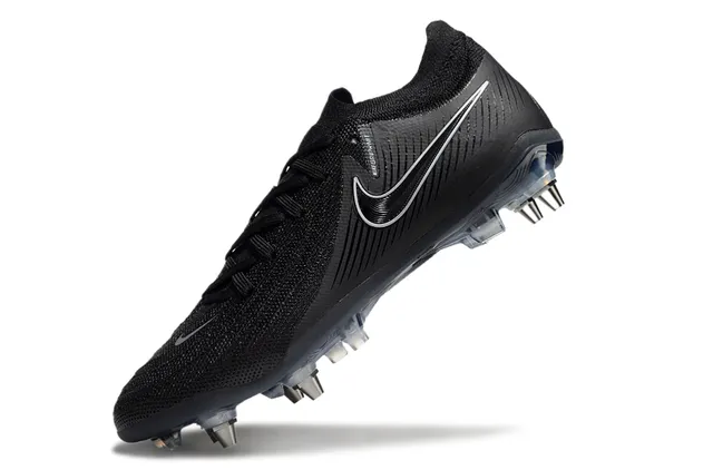 Nike Black Silver Knit Upper Low-Cut Silhouette Firm-Ground Soccer Shoes 3