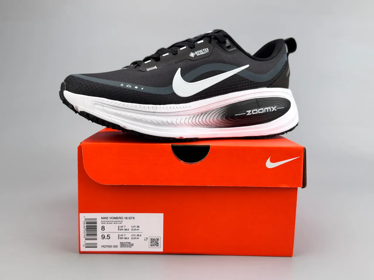 Nike Black White Engineered Mesh Upper GORE-TEX Waterproofing Running Shoes 2
