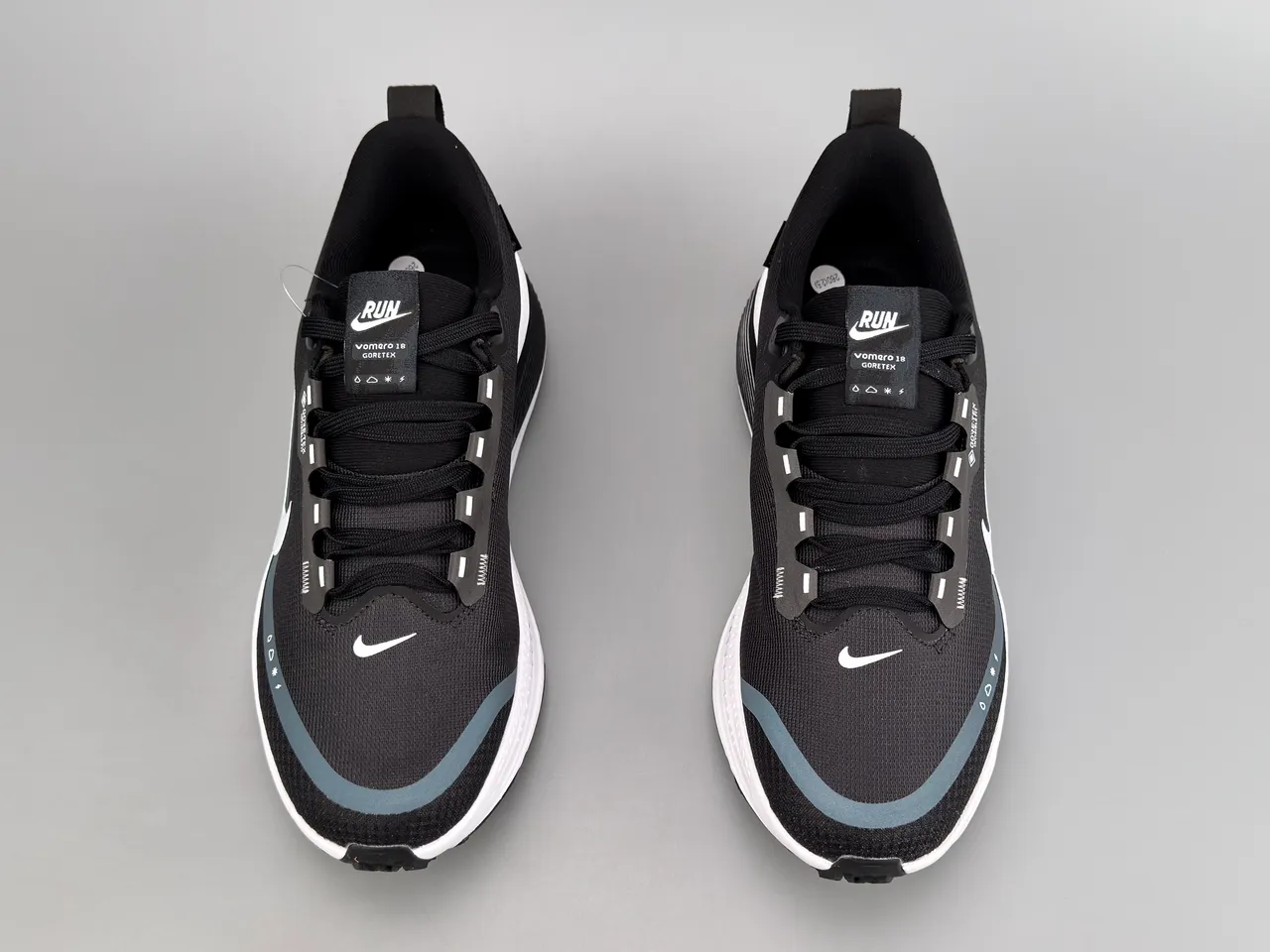 Nike Black White Engineered Mesh Upper GORE-TEX Waterproofing Running Shoes 7