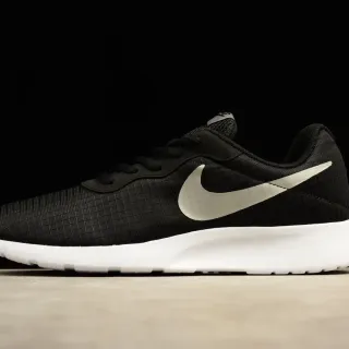 Nike Black White Mesh Upper Metallic Swoosh Lifestyle Sneakers