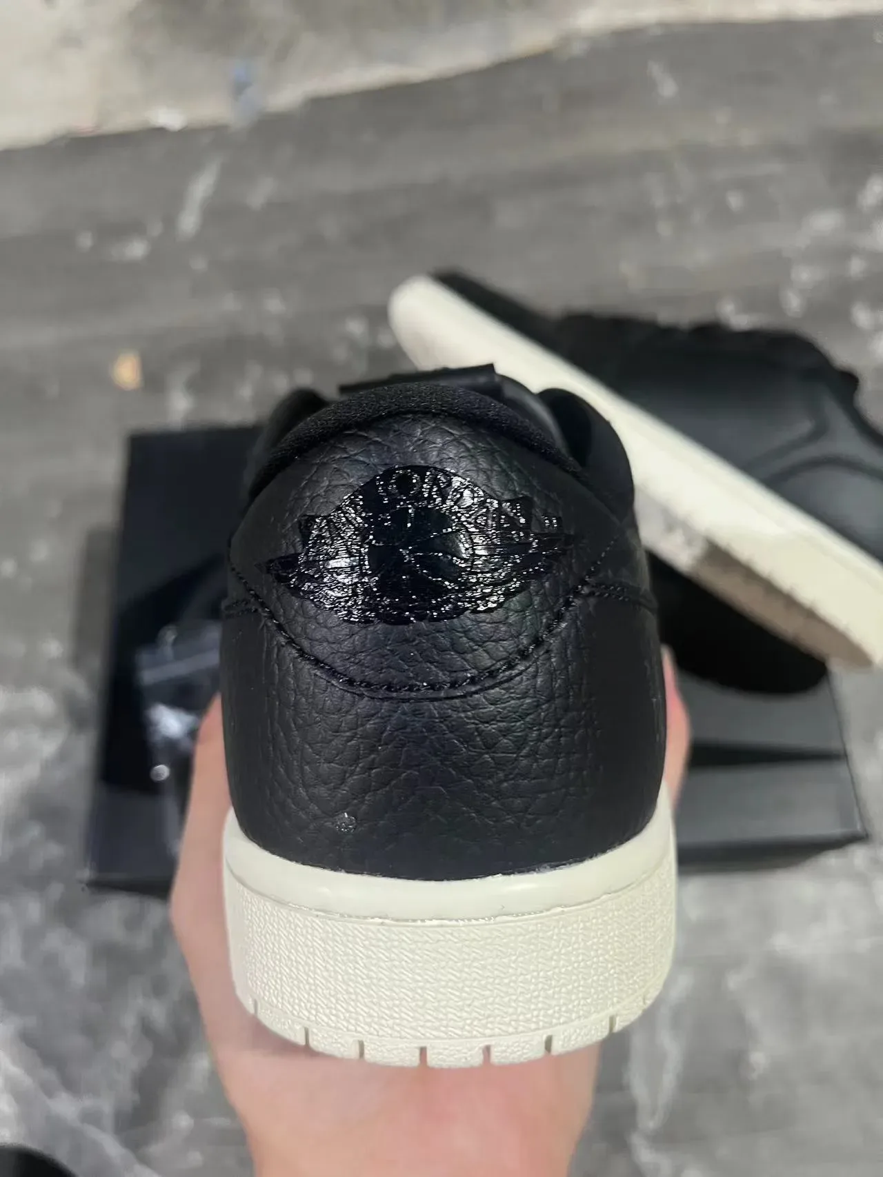Nike Black White Pebbled Leather Upper Cupsole Lifestyle Sneakers 8