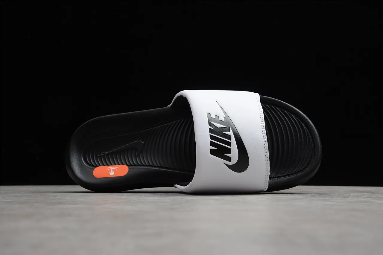 Nike Black White Single-Strap Slide Molded Ribbed Footbed Slippers 9