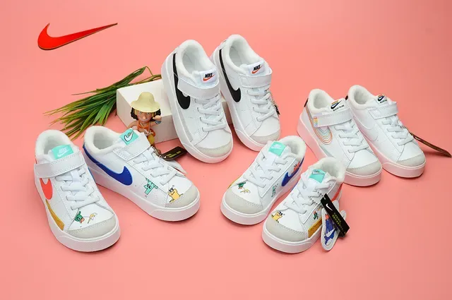 Nike Blazer Low Kids White Multicolor Cartoon Print Lifestyle Sneakers 2