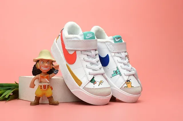 Nike Blazer Low Kids White Multicolor Cartoon Print Lifestyle Sneakers 6