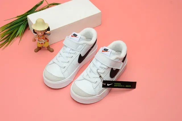 Nike Blazer Low Kids White Multicolor Cartoon Print Lifestyle Sneakers 9