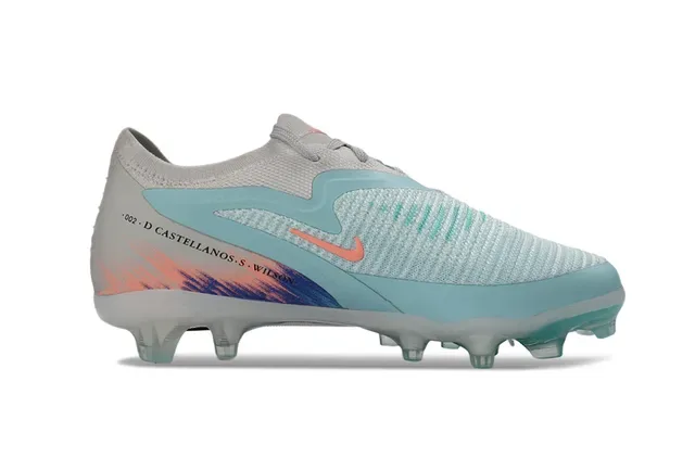 Nike Chaussures de Football Bleu Blanc Low-Cut Upper Maille Translucide TPU Cage Talon Terrain Ferme 2