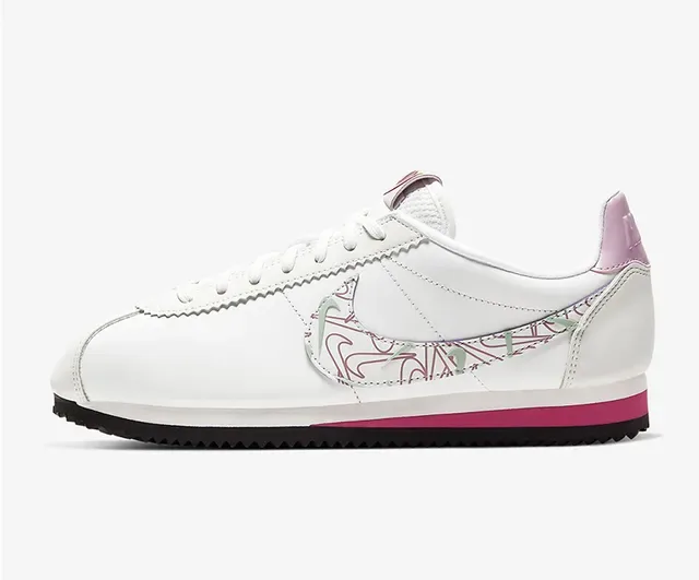 Nike Cortez sneakers lifestyle blancs roses verts motif 23