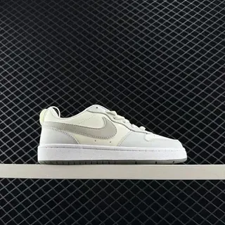 Nike Court Borough Low ऑफ-व्हाइट और लाइट ग्रे लाइफस्टाइल स्नीकर