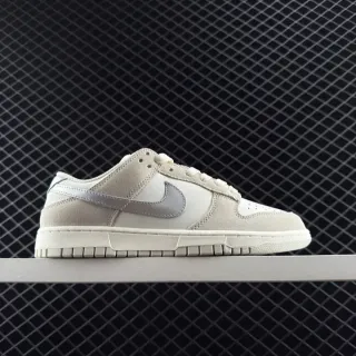 Nike Dunk Low बेज मेटेलिक सिल्वर लाइफस्टाइल स्नीकर