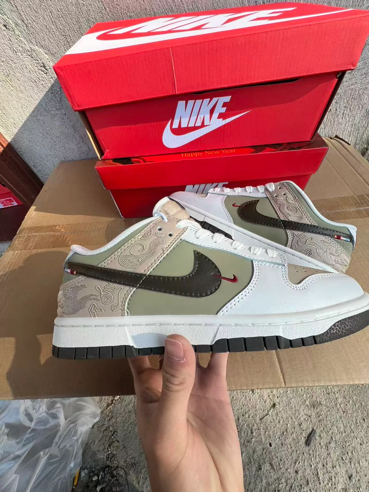 Nike Dunk Low Olive Beige Embroidered Wave Motif Lifestyle Sneakers 7
