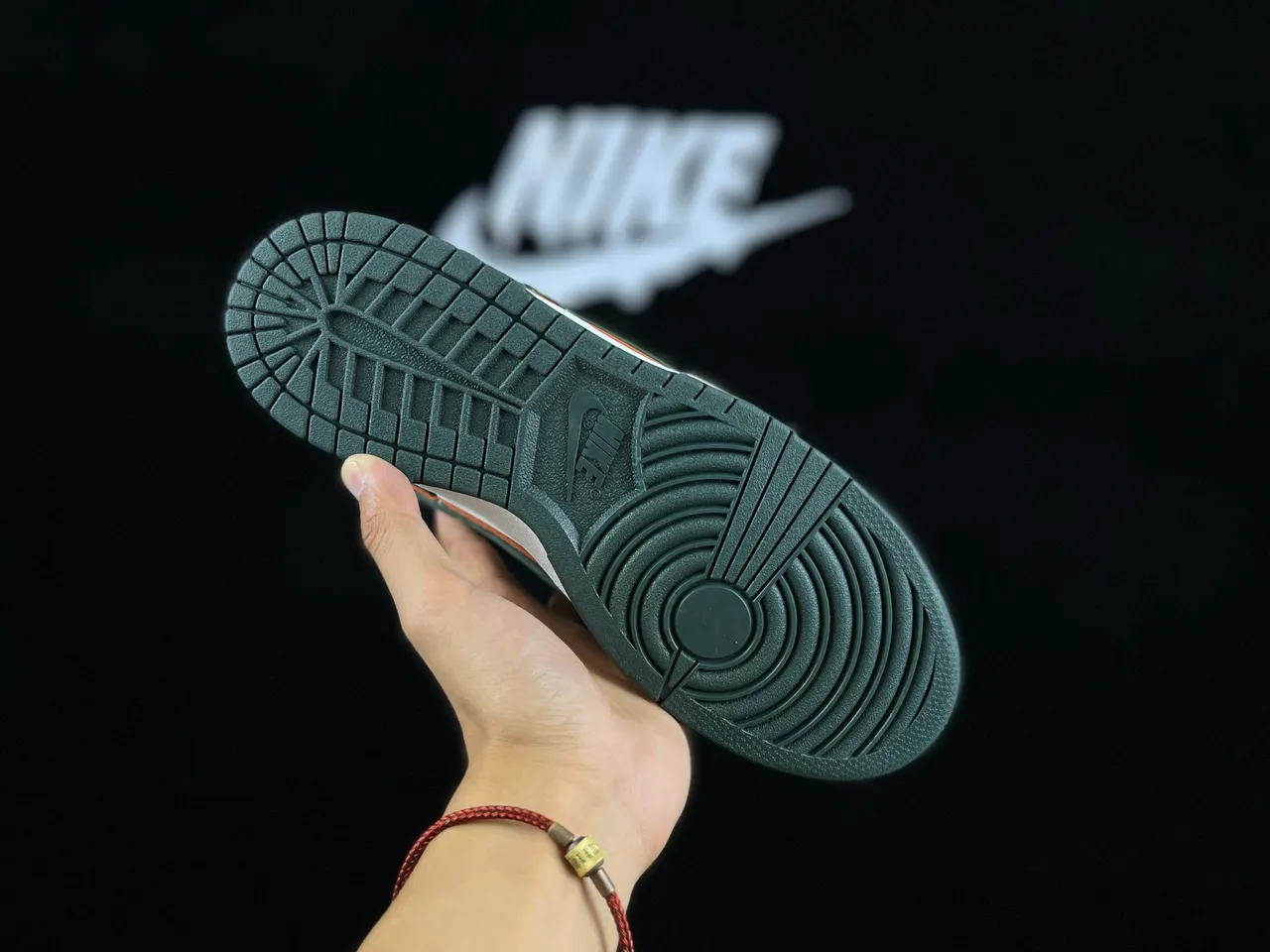 Nike Dunk Low Camurça Verde Oliva e Laranja Sapatilhas de Skateboard 2