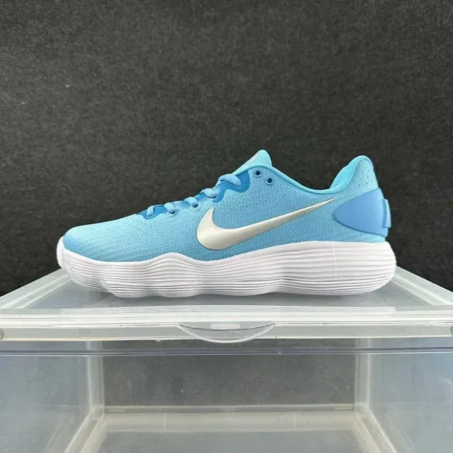 Nike Epic React Flyknit Blue and White Lifestyle Sneakers 2