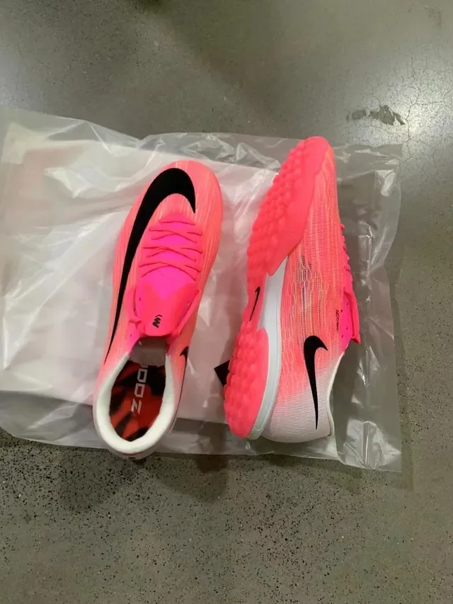 Nike Flyleage Ultra Gradient Pink White Turf Chaussures de Football 2