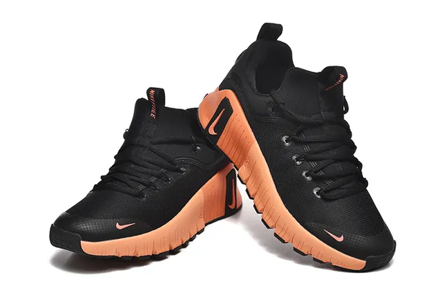 Nike Free-Inspired Chaussures de course en tricot noir et orange 2