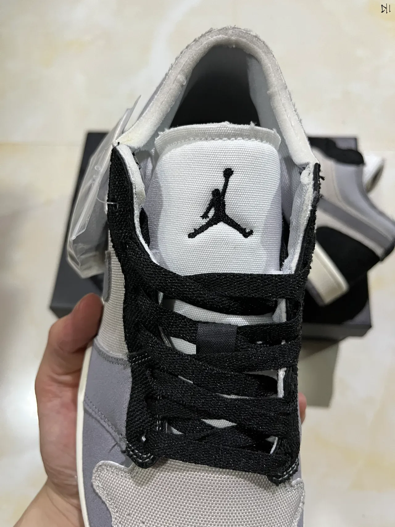 Nike Gray Black Low-Top Mixed-Material Upper Lifestyle Sneakers 4