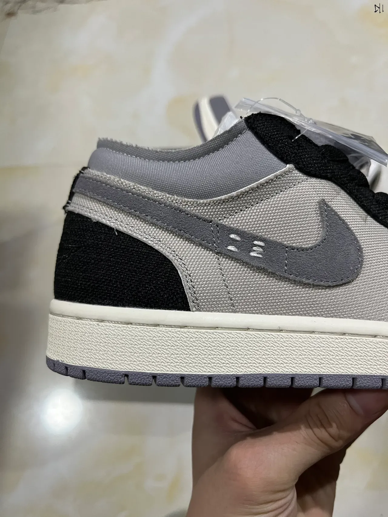 Nike Gray Black Low-Top Mixed-Material Upper Lifestyle Sneakers 7