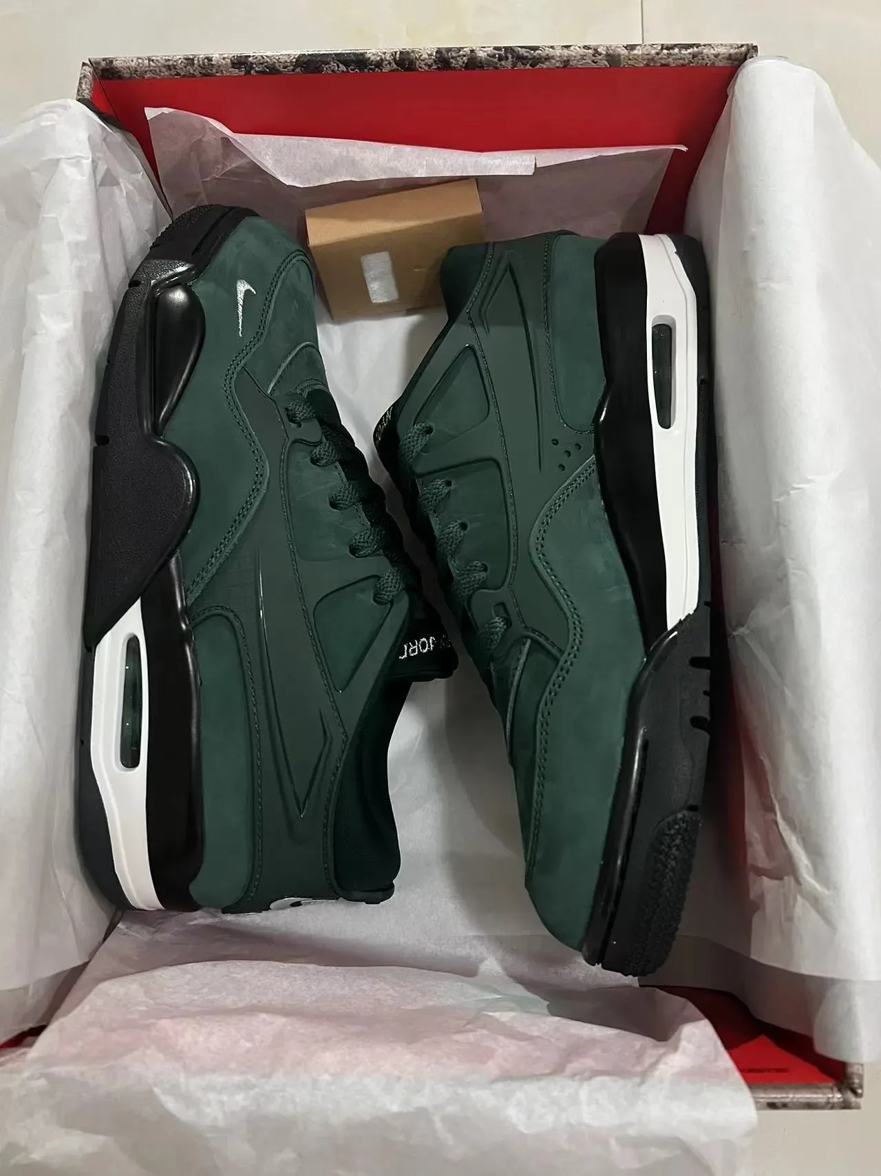 Nike Green Black Dark Suede And Synthetic Upper Sculpted Midsole Lifestyle Sneakers 9