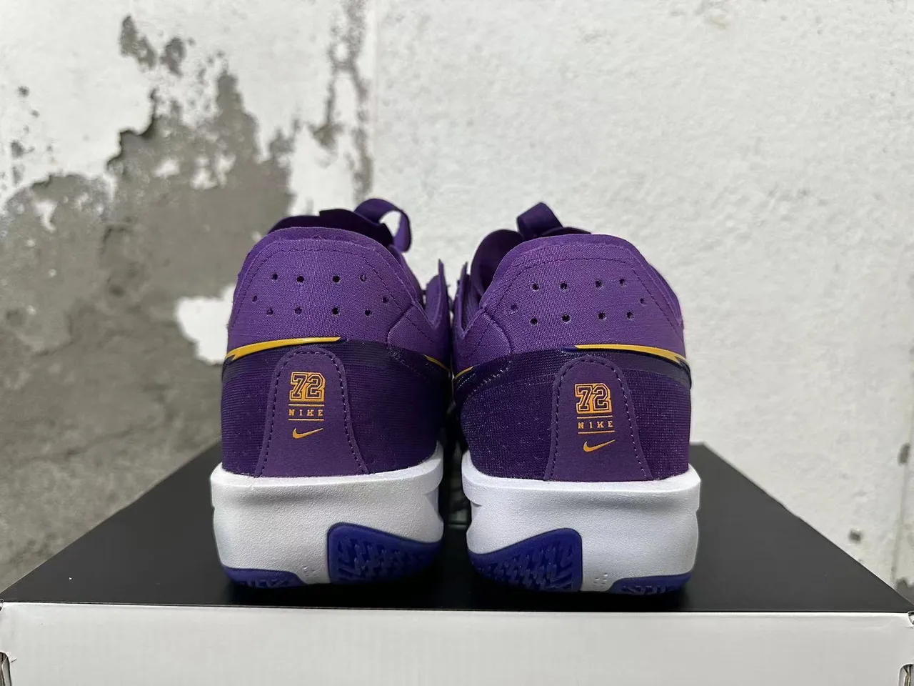 Nike GT.3/CUT Purple Yellow chaussures de basket-ball 3