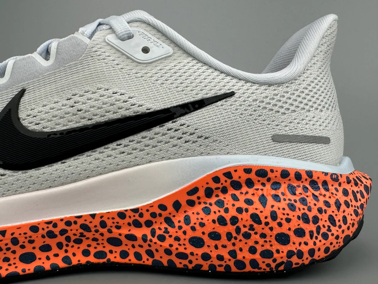 Nike Invincible Run ZoomX Orange Speckle Running Shoes 7