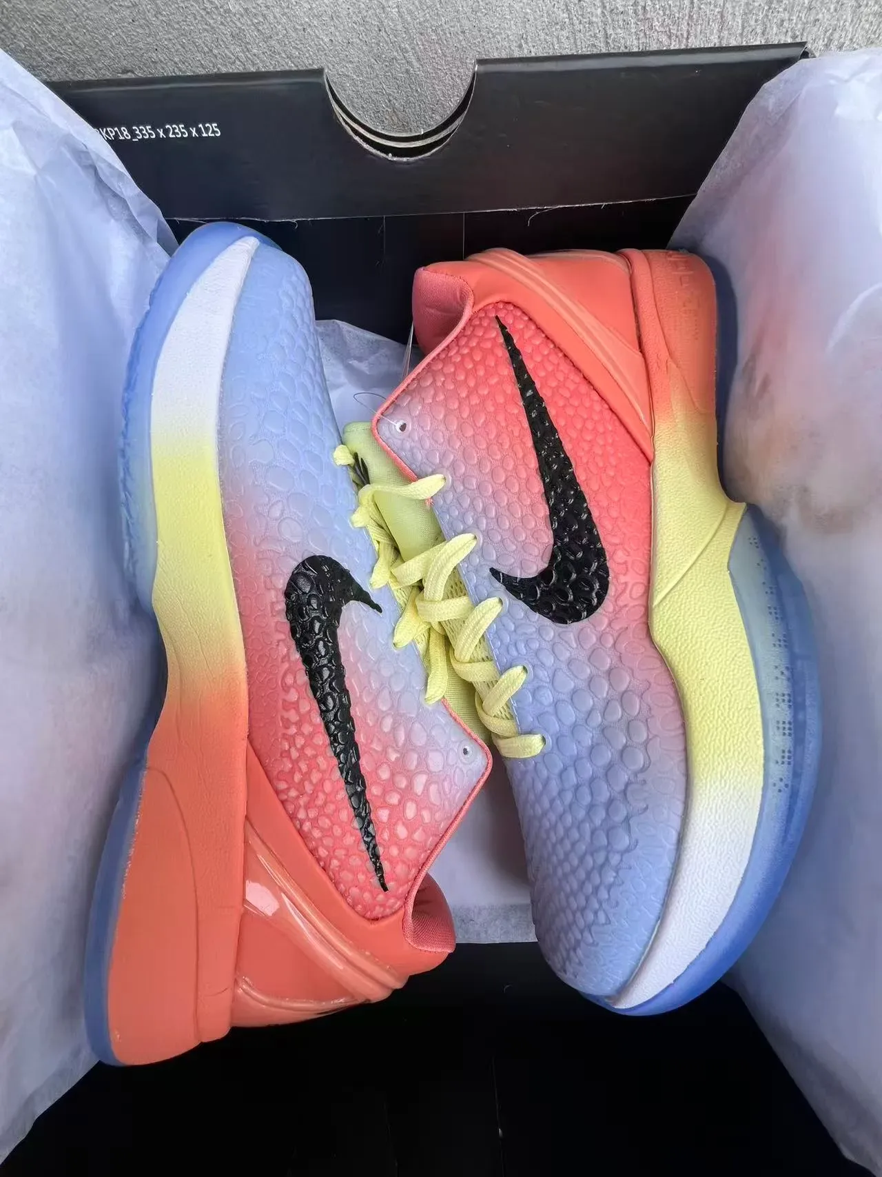 Nike Kobe Multicolor Gradient Textured Upper Low-Top Silhouette Basketball Shoes 9