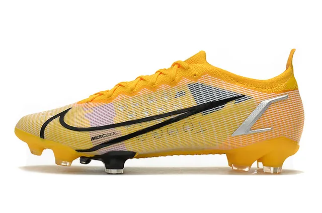 Nike Mercurial Vapor وردي وذهبي أحذية كرة القدم للأرض الصلبة 12