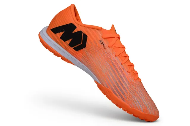 Nike chaussures de football turf upper Flyweave Low-Cut Collar orange noir 7
